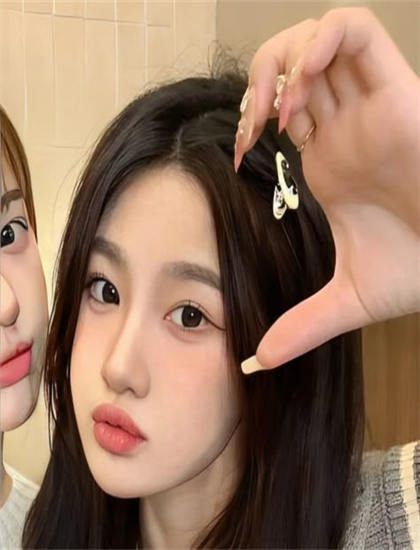 黑色月光粤语版电视剧在线观看_送老师什么花